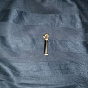 Yurman Hex ampulet. 18k and onyx, like new, with pouch